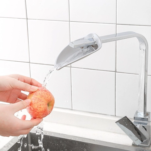 Dụng cụ kéo dài vòi nước rửa tay